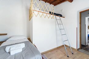 Luxar Suites & Apartments