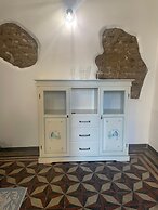 Luxar Suites & Apartments