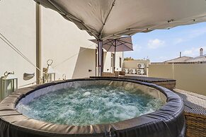 Luxar Suites & Apartments