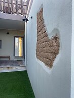 Luxar Suites & Apartments