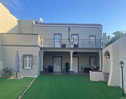 Luxar Suites & Apartments