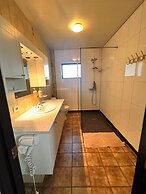 Hlíðarból Guesthouse