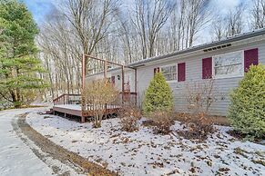 Roaring Spring Horse Farm Getaway w/ Game Room
