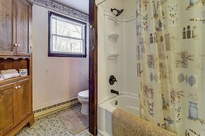 Roaring Spring Horse Farm Getaway w/ Game Room