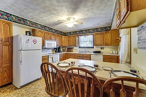 Roaring Spring Horse Farm Getaway w/ Game Room