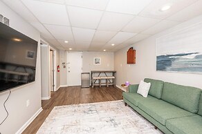 The Terrace Timber House  For 8
