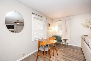 The Terrace Timber House  For 8