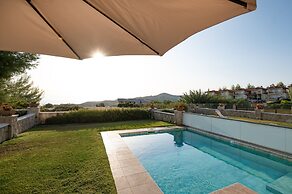 Sunny Villa Tria in Chaniotis