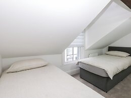 6 Berry Street
