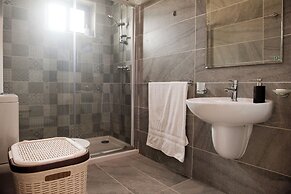 Spacious APT w/ Modern Balcony |Siggiewi