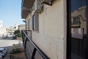 Spacious APT w/ Modern Balcony |Siggiewi