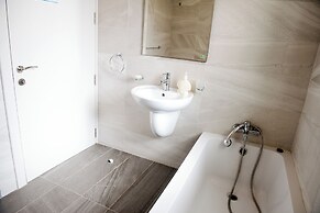 Spacious APT w/ Modern Balcony |Siggiewi