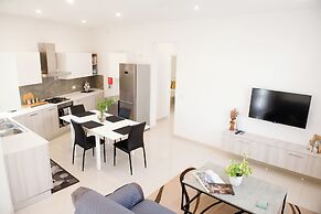 Spacious APT w/ Modern Balcony |Siggiewi