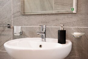 Spacious APT w/ Modern Balcony |Siggiewi