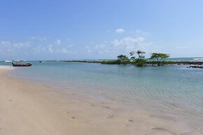 Carneiros Beach Resort