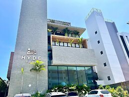 Hyde Park Premium - by Living