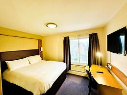 Alty Hotel