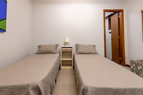 Casa ampla com piscina e churrasqueira