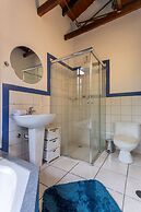 Casa ampla com piscina e churrasqueira