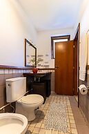 Casa ampla com piscina e churrasqueira