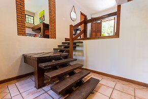 Casa ampla com piscina e churrasqueira