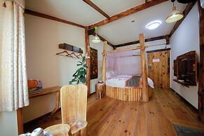 Xiangxi Dreamweaver Inn