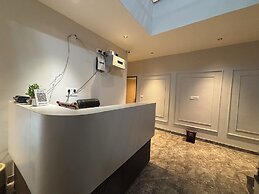 Hotel Golden Hills