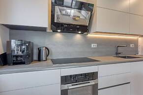 Elegant Panoramic Seaview Apartments