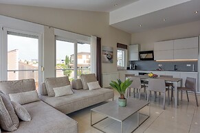 Elegant Panoramic Seaview Apartments