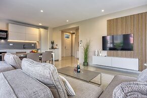 Elegant Panoramic Seaview Apartments