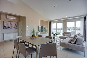 Elegant Panoramic Seaview Apartments