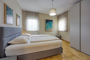 Elegant Panoramic Seaview Apartments