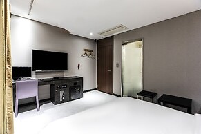 Dongtan Hotel Bella