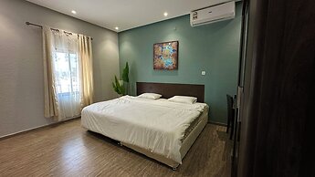 Roushan Resort