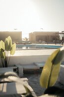 Roushan Resort