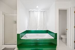 Nookside Grand Estate For 8