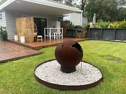 Golf Course & Beach Stay Self-contained Guest House