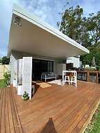 Golf Course & Beach Stay Self-contained Guest House