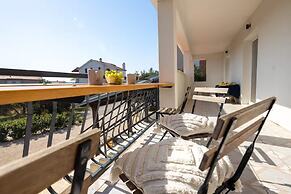 House Srica