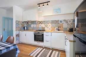 House Srica