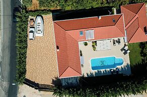 Villa Jolanda