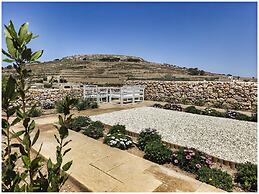 Veduta ta' Pinu Holiday Residences