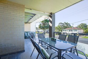 Spacious Flat With Parking & Dedicated EV Station