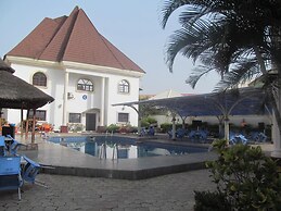 Pauliham Hotel and Suites