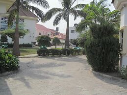 Pauliham Hotel and Suites