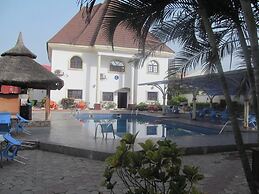 Pauliham Hotel and Suites