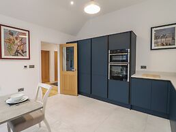 Oakwood Mews
