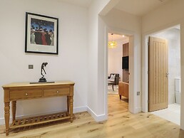 Oakwood Mews