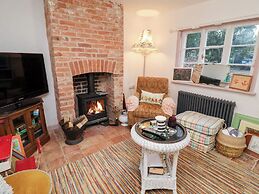 The Hare and Bumblebee Cottage