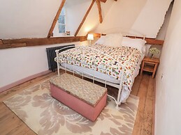 The Hare and Bumblebee Cottage